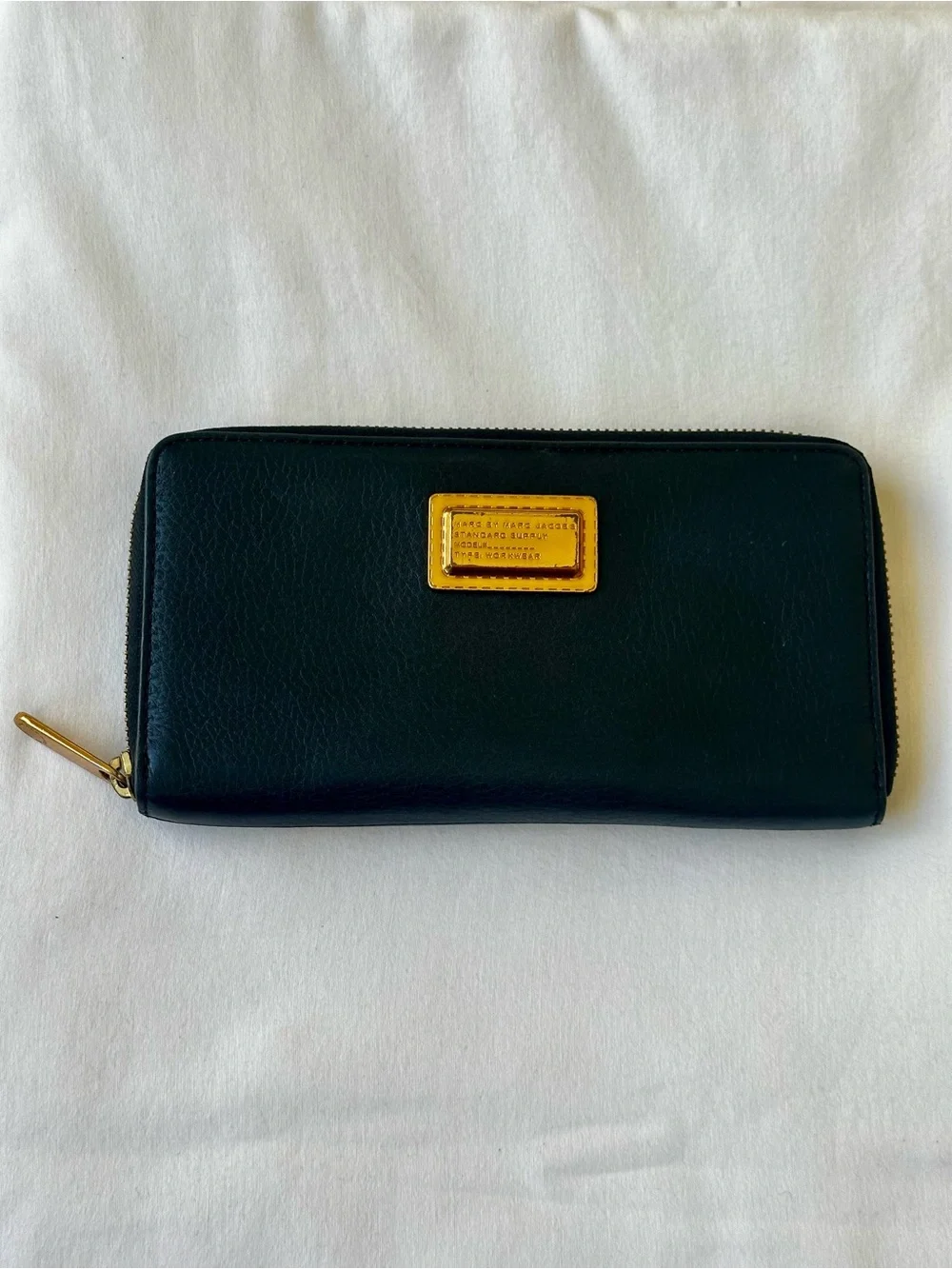 Marc By Marc Jacobs Black Pebbled Leather Zip Around Wallet Continental